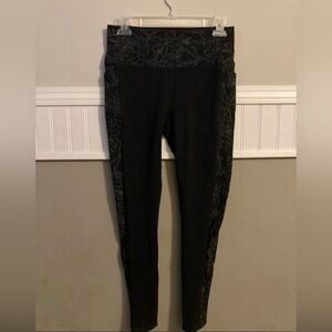 Sketchers High Waisted Floral Leggings Size Medium (8-10)